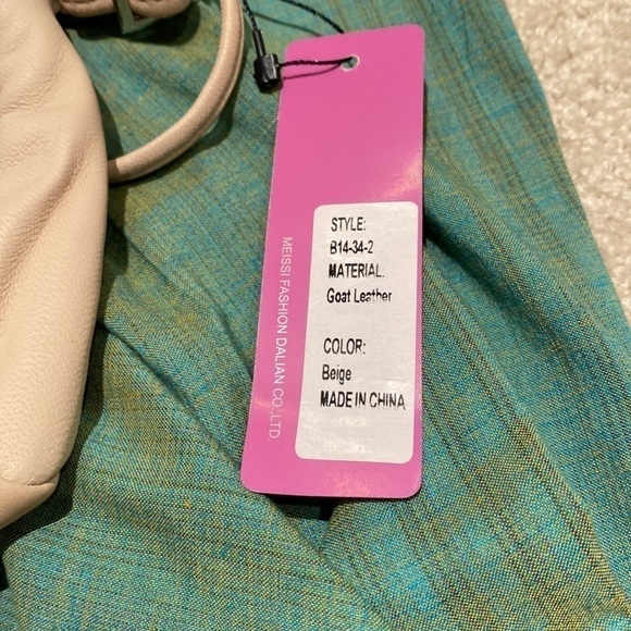 Leather shoulder bag - Picture 4 of 9